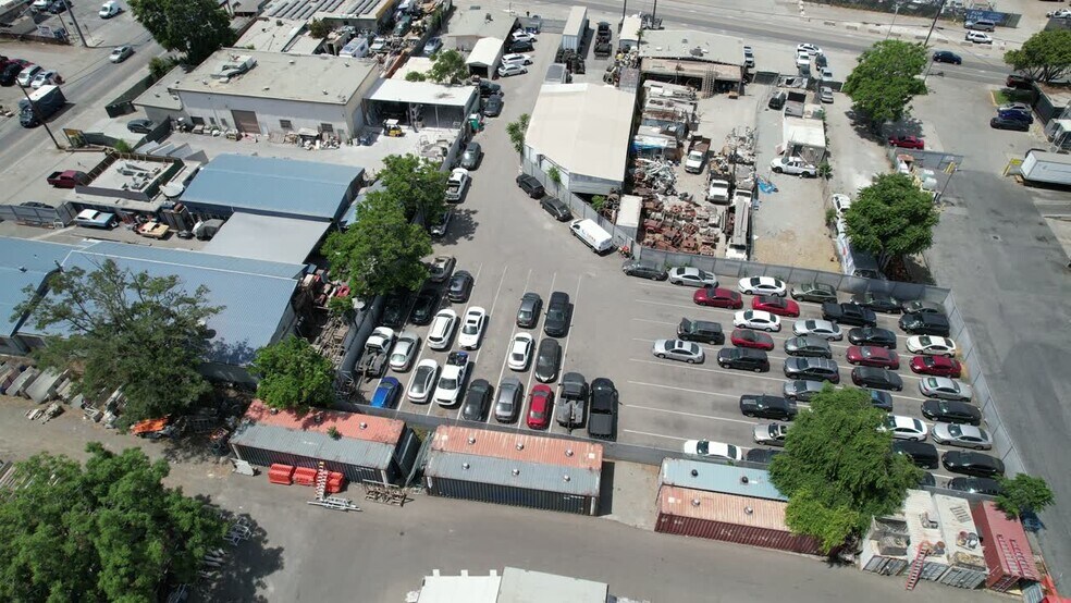 More Photos Of 1670 S 7th St, San Jose Contractor Storage Yard For Sale