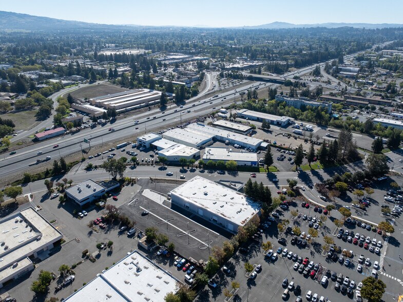 More Photos Of 5801 Redwood Dr, Rohnert Park Distribution For Lease