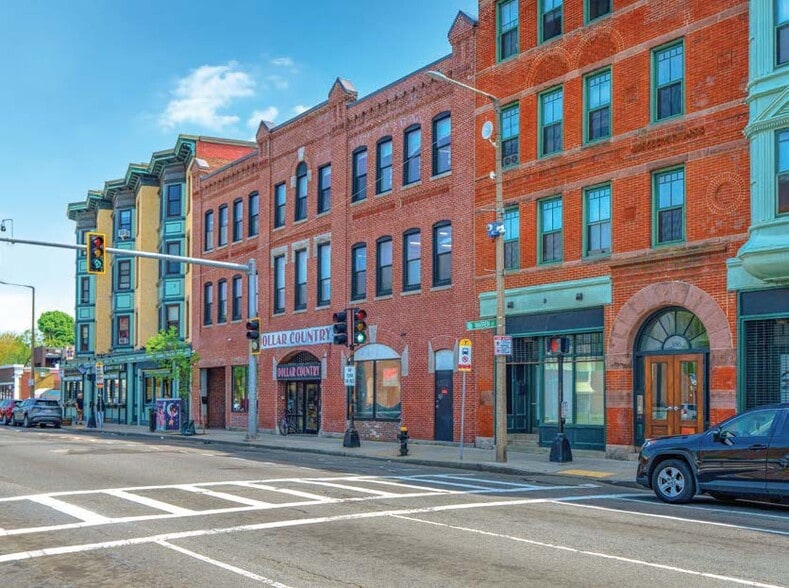 More Photos Of 384 Warren St, Roxbury Storefront For Sale