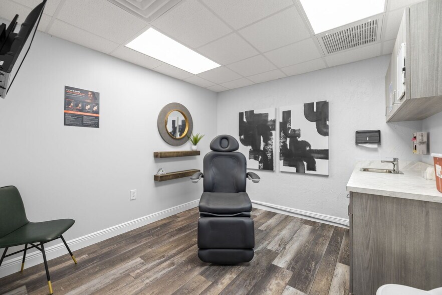 More Photos Of 815 S Howard Ave, Tampa Medical For Sale