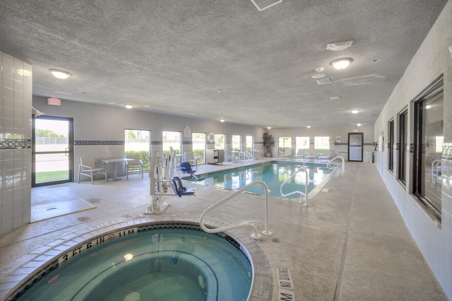 More Photos Of 323 Ed Schmidt Blvd, Hutto Hotel For Sale
