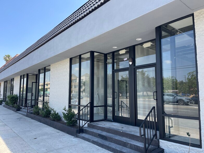 More Photos Of 9124-9134 Van Nuys Blvd, Panorama City Restaurant For Lease