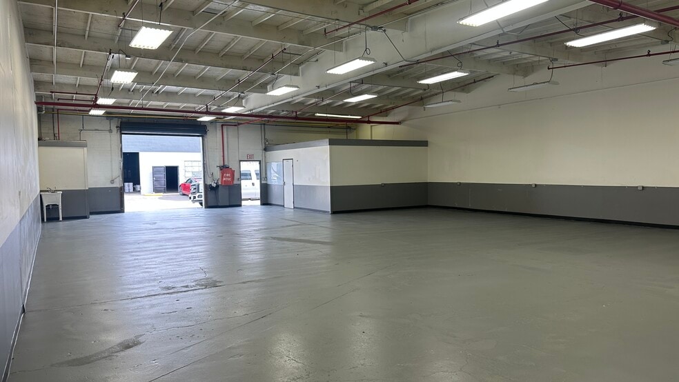 Primary Photo Of 13259-13265 Imperial Hwy, Whittier Warehouse For Lease