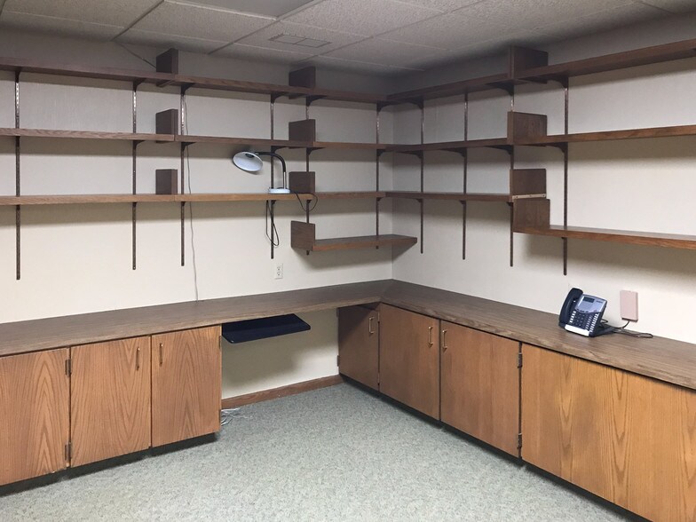 More Photos Of 370 Cline Ave, Mansfield Office Residential For Sale