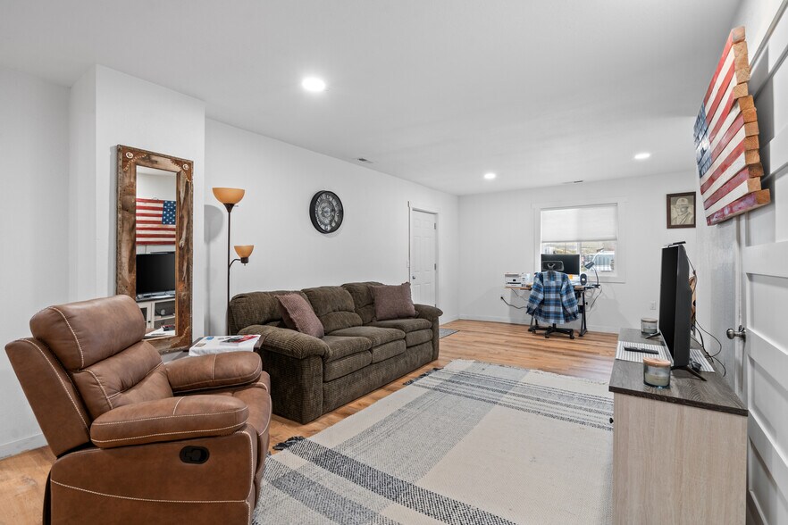 More Photos Of 105 Arcade, Lexington Apartments For Sale