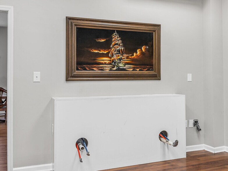 More Photos Of 516 E Main St, Spartanburg Storefront For Sale