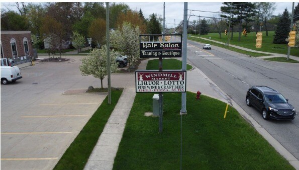 More Photos Of 7275 Cooley Lake Rd, West Bloomfield Storefront For Lease