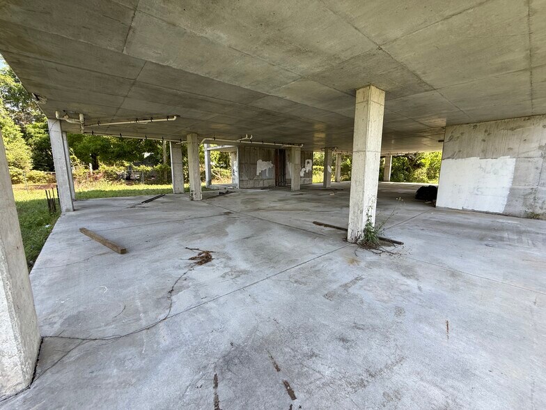 More Photos Of 2508 Newcastle St, Brunswick Apartments For Sale