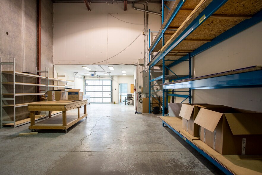 More Photos Of 1083 Kent Ave NE, Vancouver Light Manufacturing For Sale