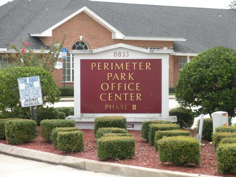 More Photos Of 8833 Perimeter Park Blvd, Jacksonville Medical For Lease
