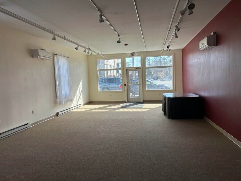 More Photos Of 28 Main Street, Conway Office For Lease