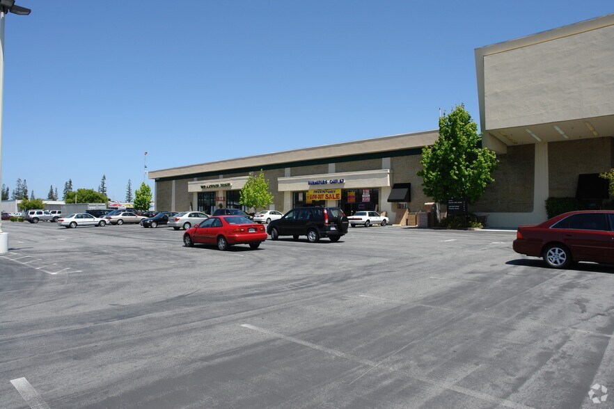 More Photos Of 1119 Industrial Rd, San Carlos General Retail For Lease