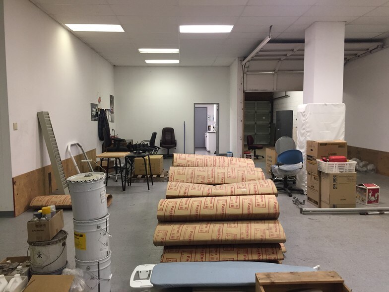 More Photos Of 4410 Juneau St, Burnaby Warehouse For Lease