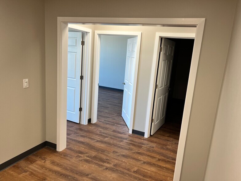 More Photos Of 113 Main St, Oswego Medical For Lease