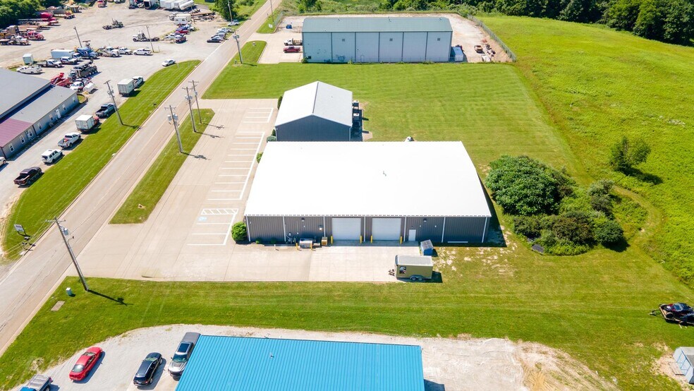 More Photos Of 66850 Executive Dr, Saint Clairsville Warehouse For Lease