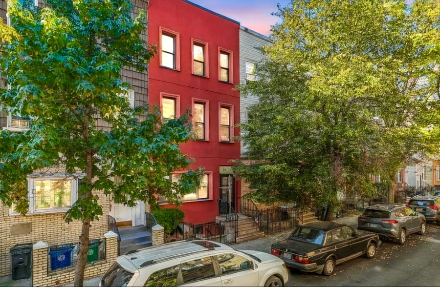 Primary Photo Of 37 Jewel St, Brooklyn Apartments For Sale