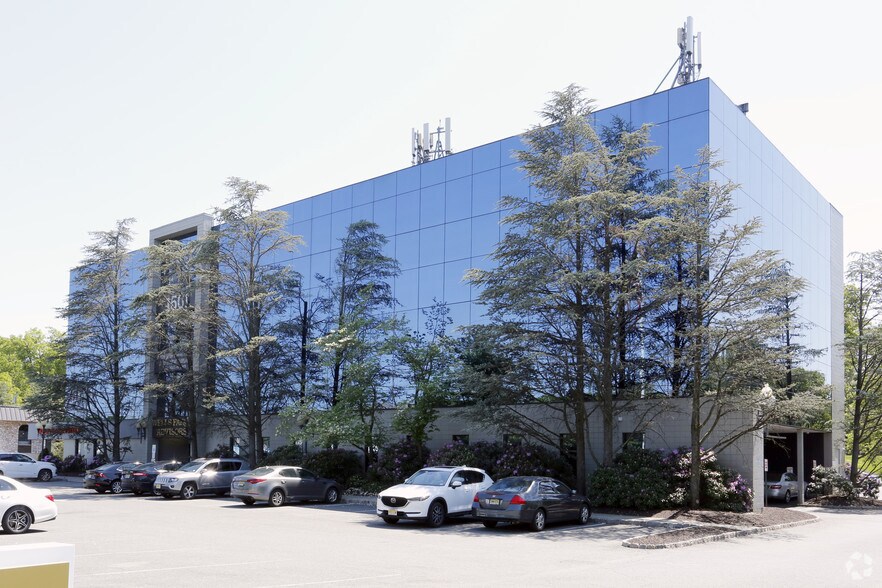 Primary Photo Of 1501 Hamburg Tpke, Wayne Medical For Lease