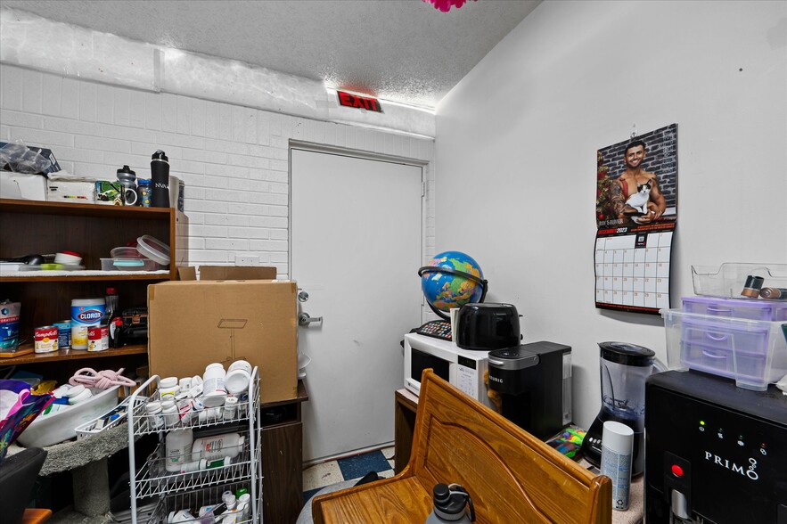 More Photos Of 160 E 4800 S, Salt Lake City Storefront Retail Office For Sale
