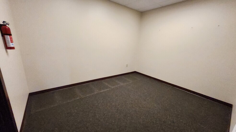 More Photos Of 370 N Meridian St, Blackfoot Office For Lease