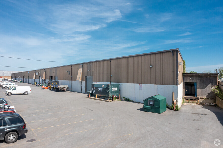 Primary Photo Of 3563-3577 Maple Ct, Oceanside Warehouse For Lease