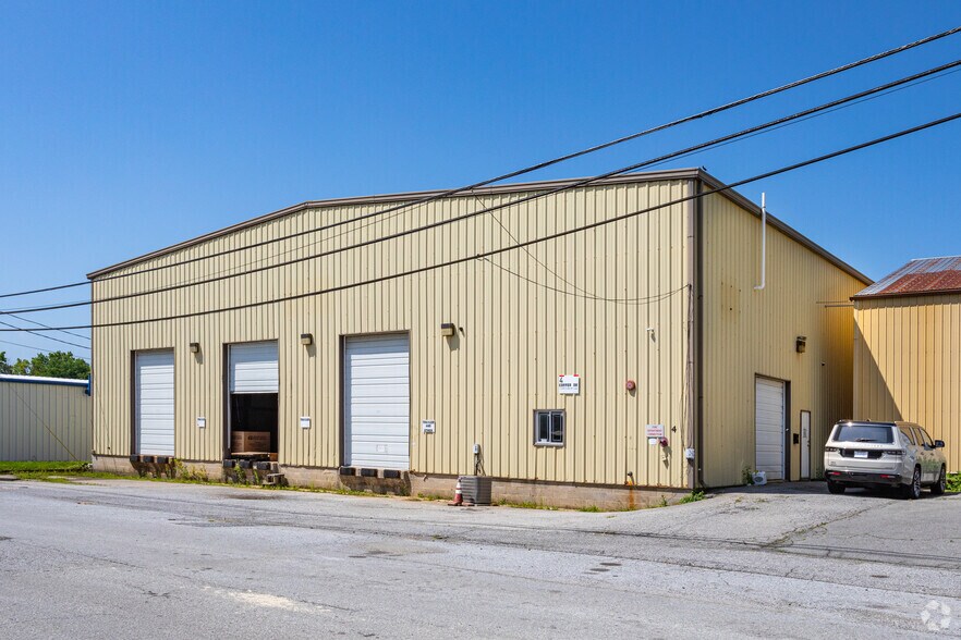Primary Photo Of 4 Copper Dr, Wilmington Warehouse For Lease
