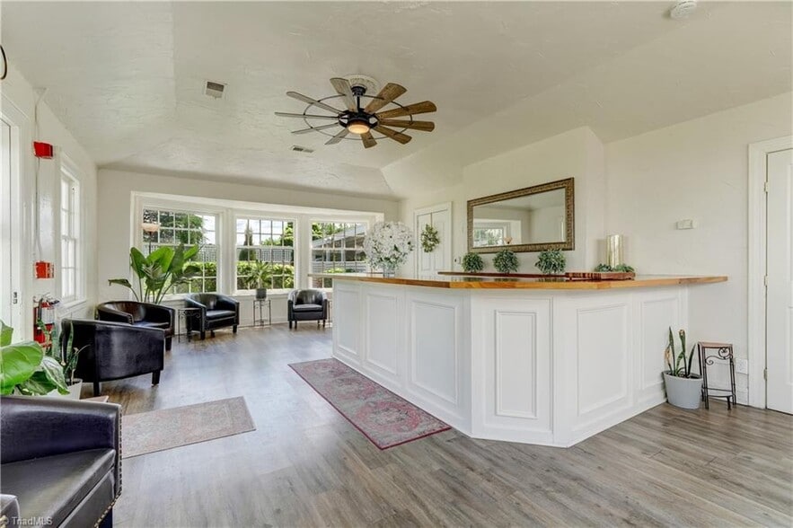 More Photos Of 17 E Main St, Thomasville Storefront Retail Office For Sale