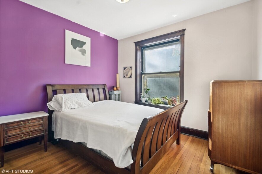 More Photos Of 1351 W Balmoral Ave, Chicago Apartments For Sale