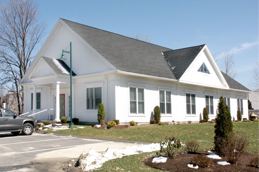 More Photos Of 3 Oak St, Westborough Office For Sale