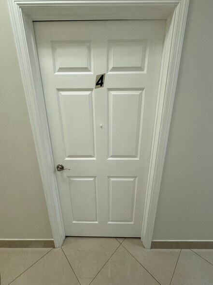More Photos Of 1741-1759 N University Dr, Pembroke Pines Storefront Retail Office For Sale