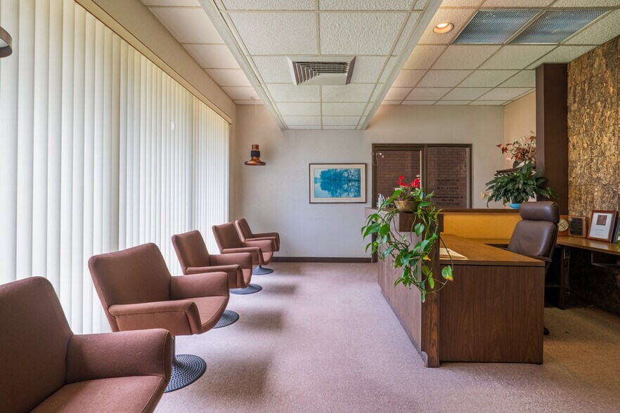 More Photos Of 202 8th St, Vineland Office For Sale