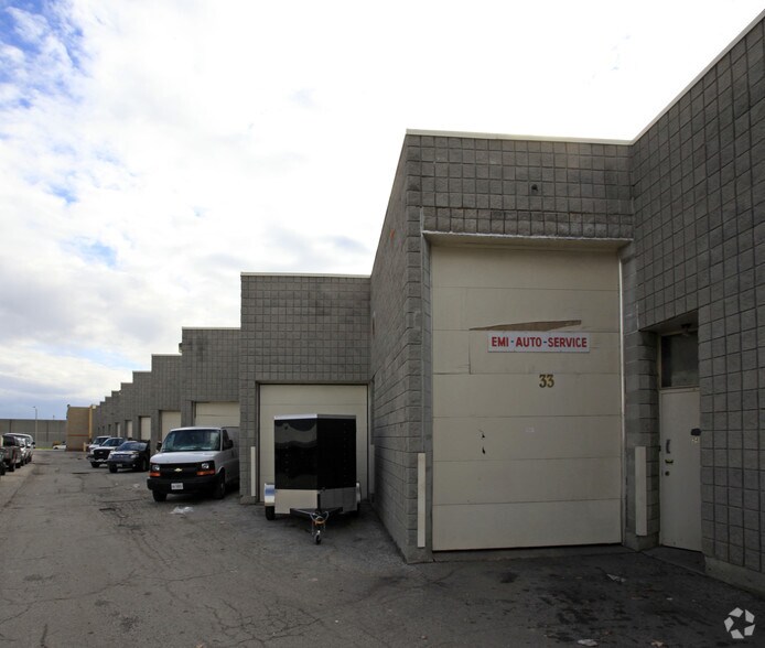 More Photos Of 418 Hanlan Rd, Vaughan Light Manufacturing For Sale