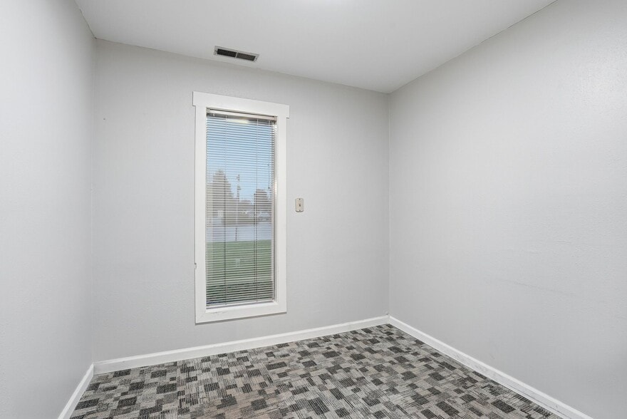 More Photos Of 1124 Pines Rd, Spokane Medical For Sale
