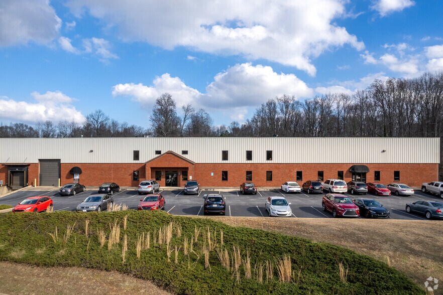 More Photos Of 265 Castleberry Industrial Dr, Cumming Warehouse For Lease