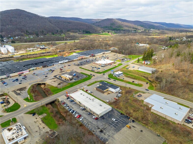 More Photos Of 1020 E Main St, Bradford Storefront For Sale