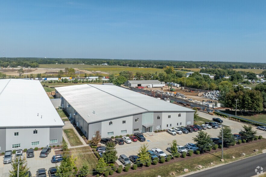 More Photos Of 2107 New Lenox Rd, Joliet Warehouse For Lease