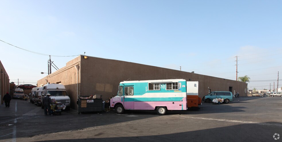 More Photos Of 9830 San Fernando Rd, Pacoima Warehouse For Lease