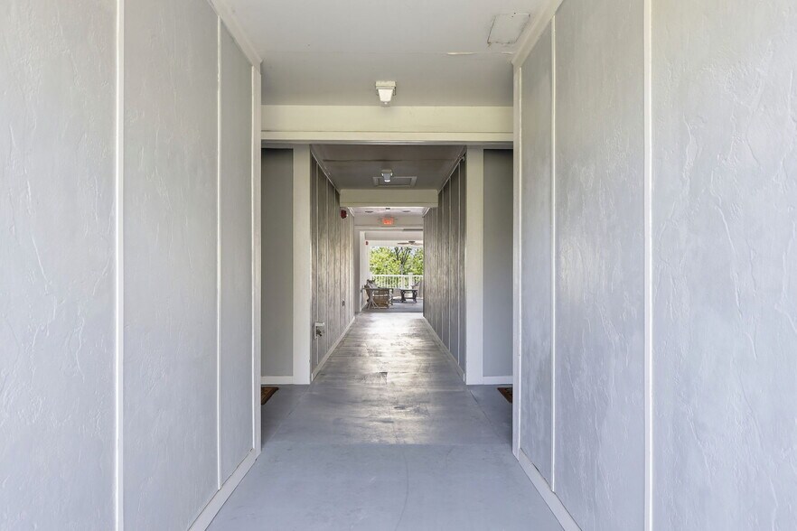 More Photos Of 313 Cedar St, Beaufort Apartments For Sale