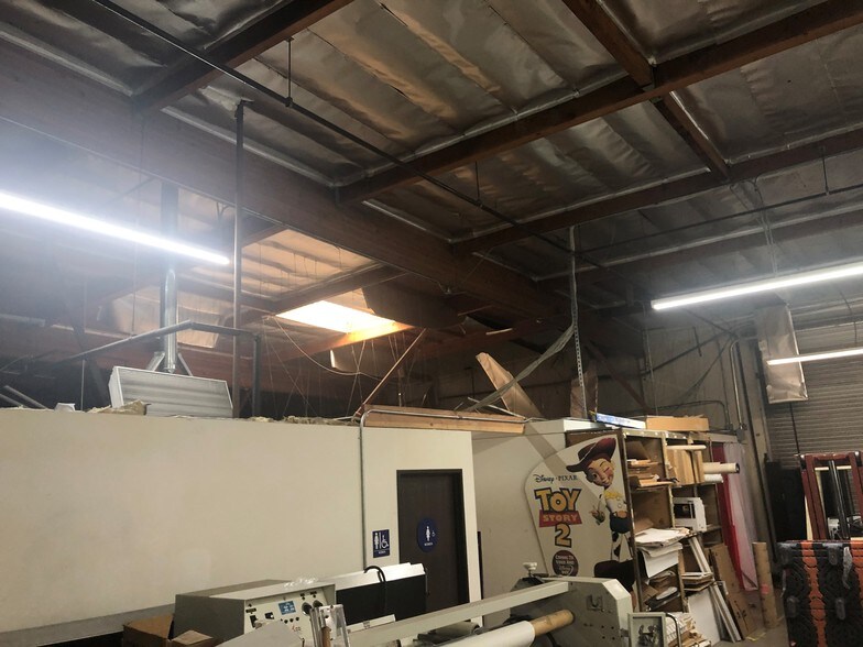 More Photos Of 4485 Runway St, Simi Valley Warehouse For Sale