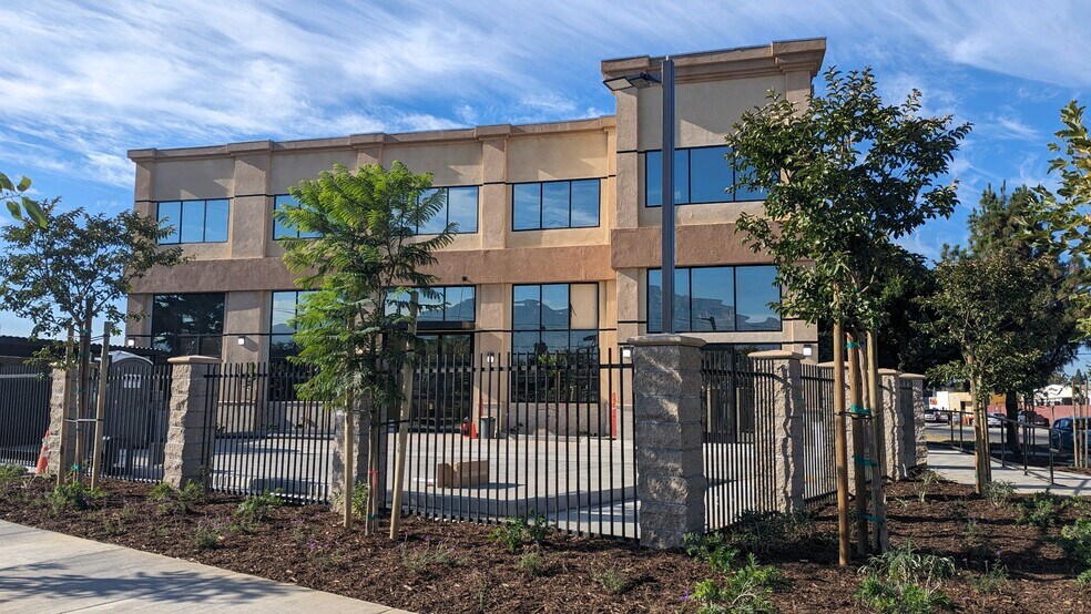 Primary Photo Of 920 Ontario Blvd, Ontario Distribution For Sale