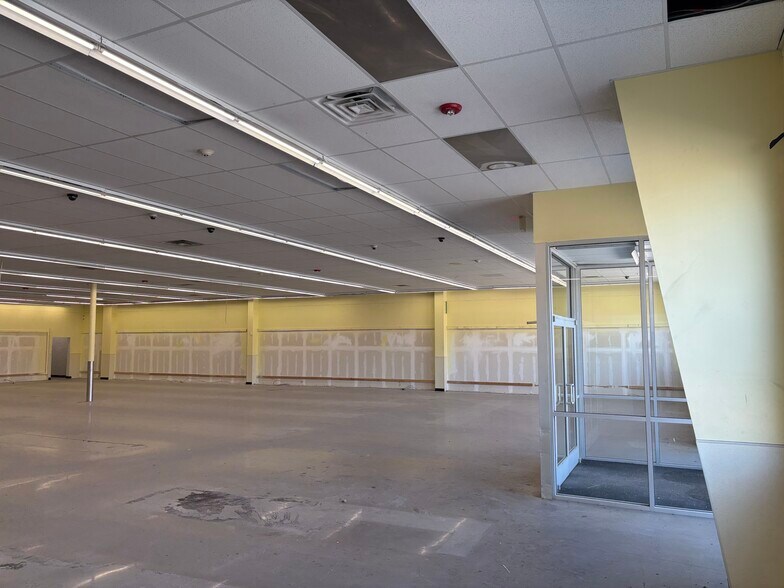 More Photos Of 516 Highway 85, Socorro Freestanding For Sale