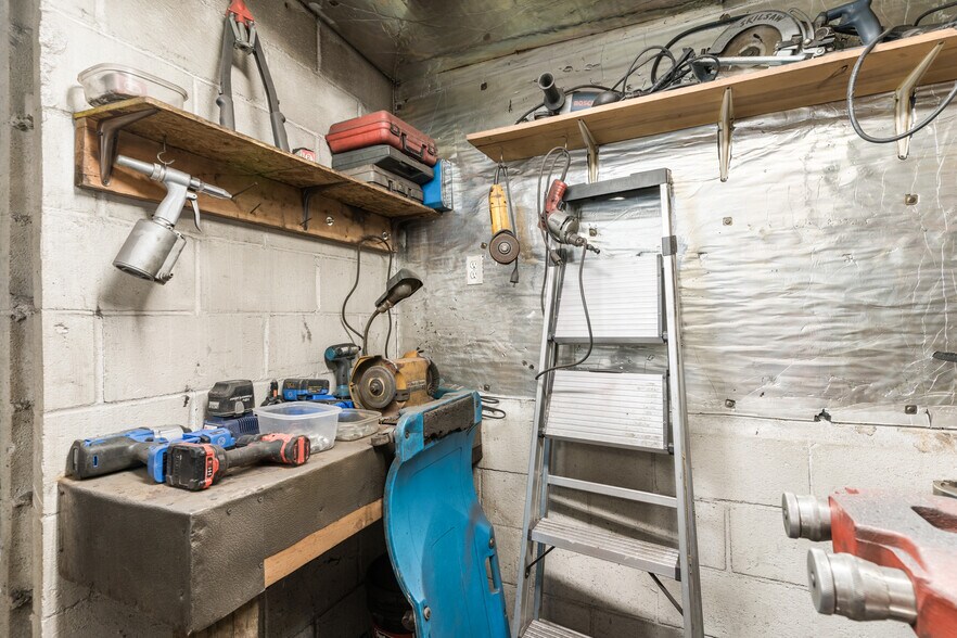 More Photos Of 7 S Highway 91, Downey Self Storage For Sale