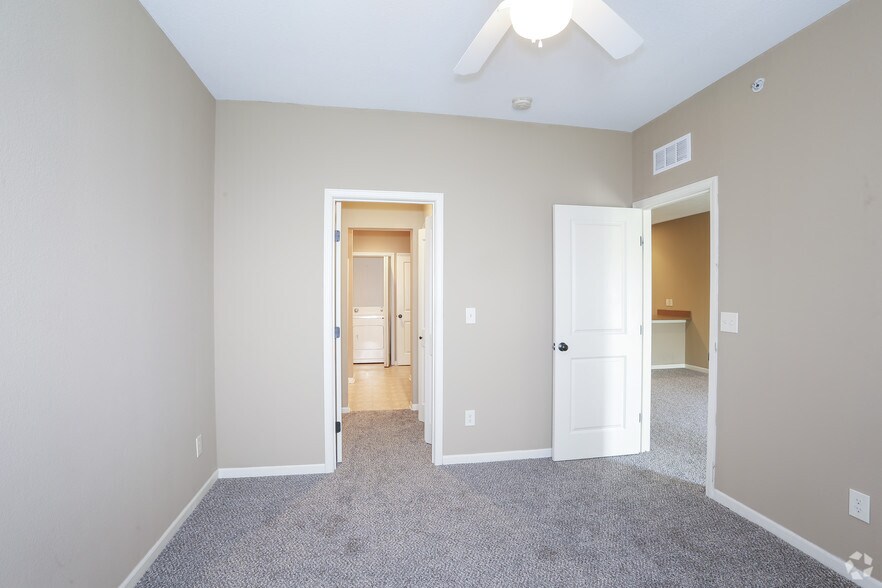 More Photos Of 630 NW Yennie St, Grain Valley Apartments For Lease