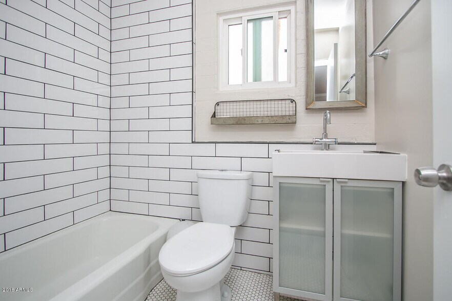 More Photos Of 821 N 3rd St, Phoenix Apartments For Sale