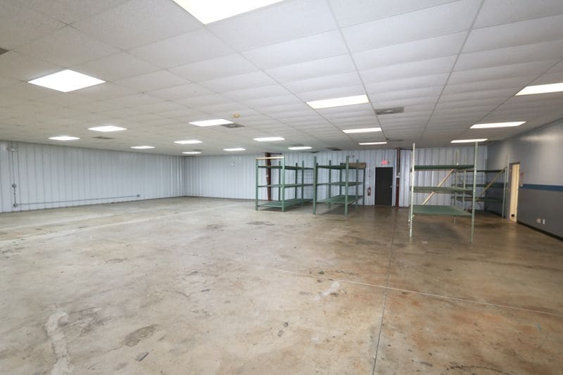 More Photos Of 5205 Old Buncombe Rd, Greenville Warehouse For Lease
