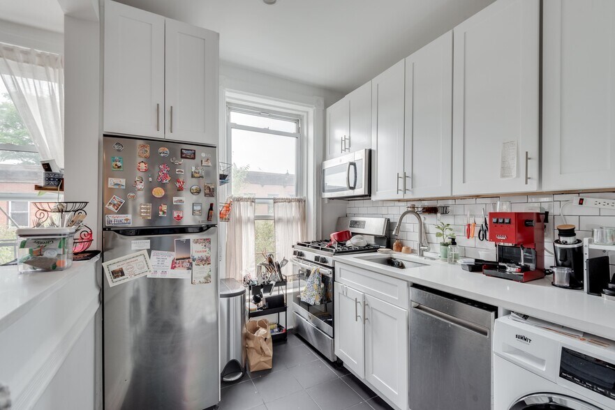 More Photos Of 272 Smith St, Brooklyn Apartments For Sale