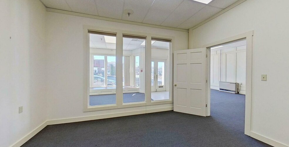 More Photos Of 13-17 Washington St, Sanford Apartments For Lease