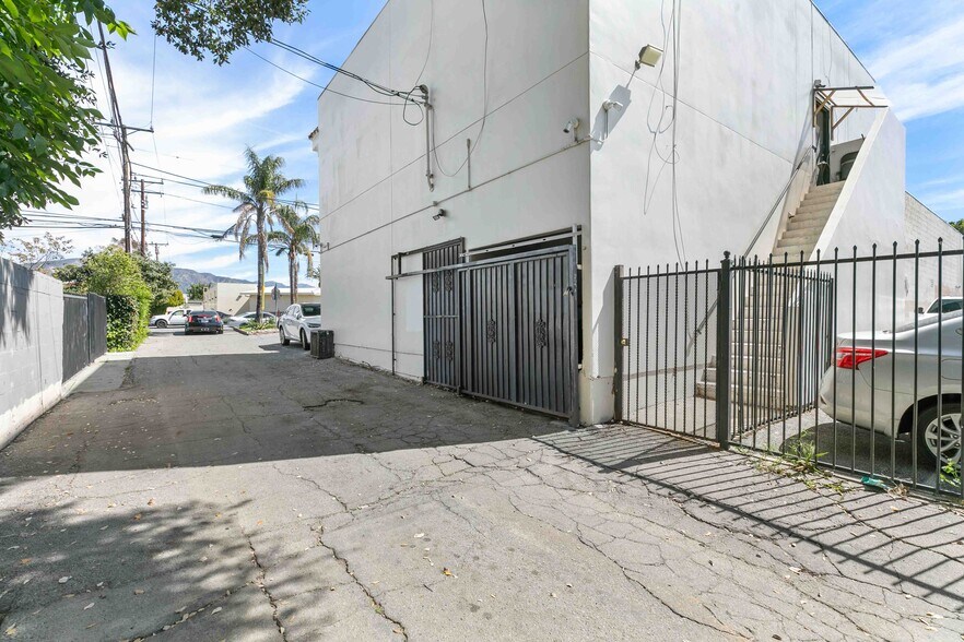 More Photos Of 1108 5th St, San Fernando Storefront Retail Office For Sale