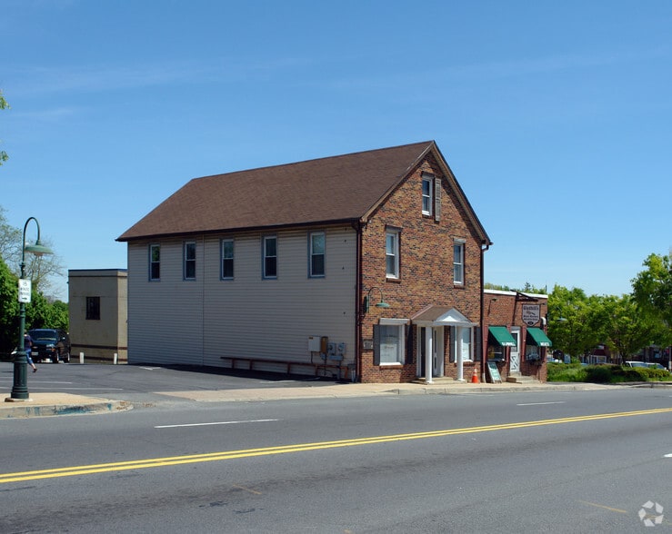 Primary Photo Of 26315-26317 Ridge Rd, Damascus Freestanding For Sale