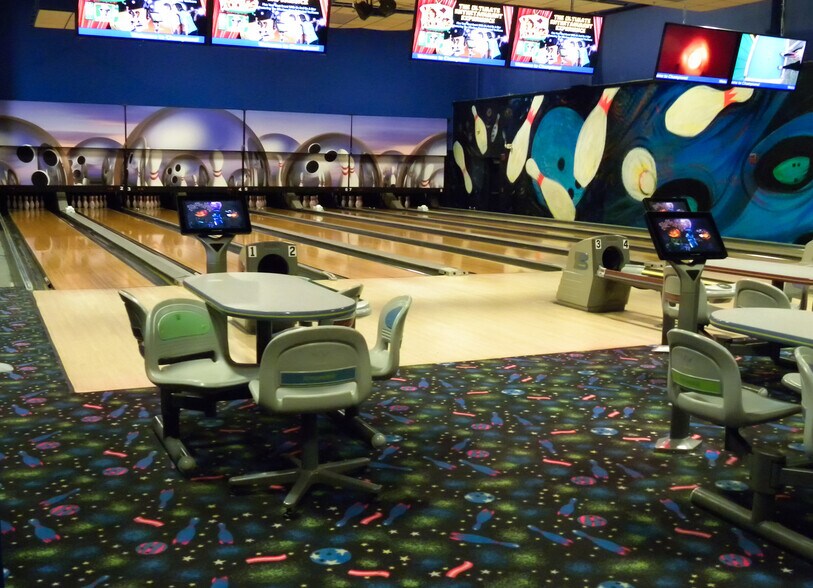 More Photos Of 1555 Yolande Ave, Lincoln Amusement Park For Sale