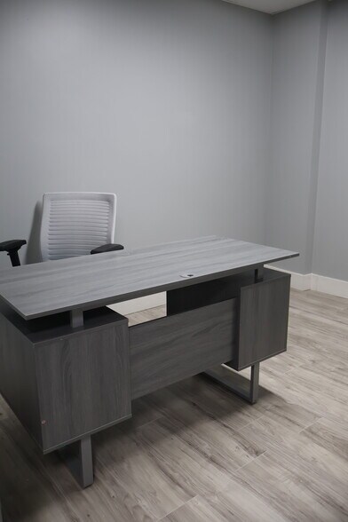 More Photos Of 3001 SW 10th St, Pompano Beach Coworking Space